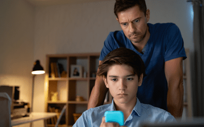 Les 5 dangers cachés du smartphone que 90% des parents ignorent
